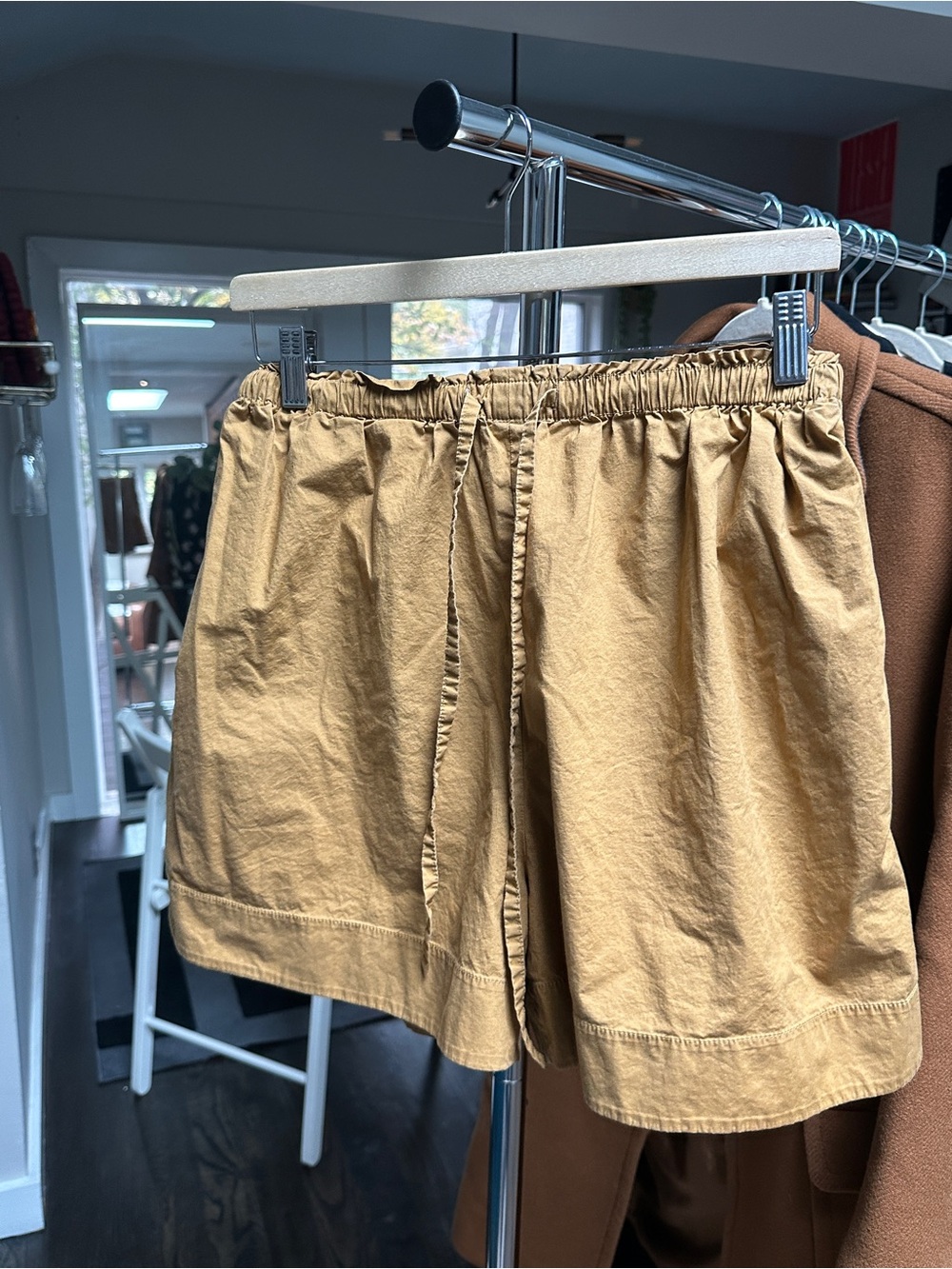 COS Tan Drawstring Elastic-Waist Midi-Bermudas
